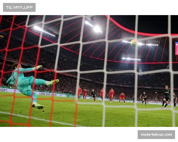 弗赖堡定位球战术奏效 两度攻破拜仁球门展现训练成果